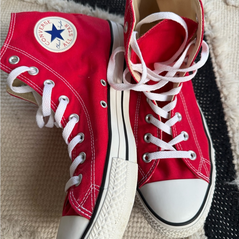 Converse Chuck Taylor All Star High Top Red men 12. Like new
